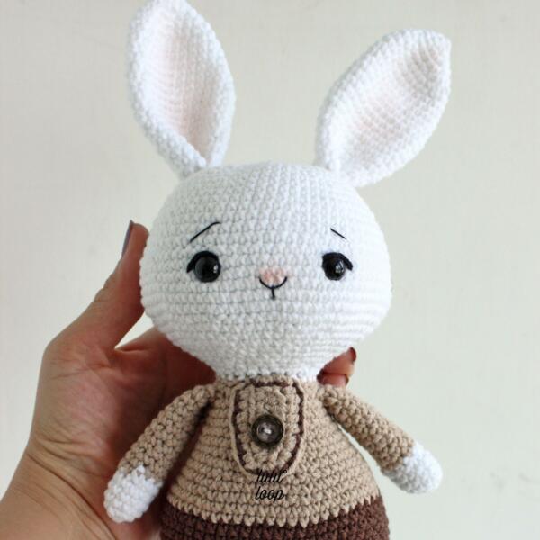 Lululoop White Bunny Amigurumi Pattern